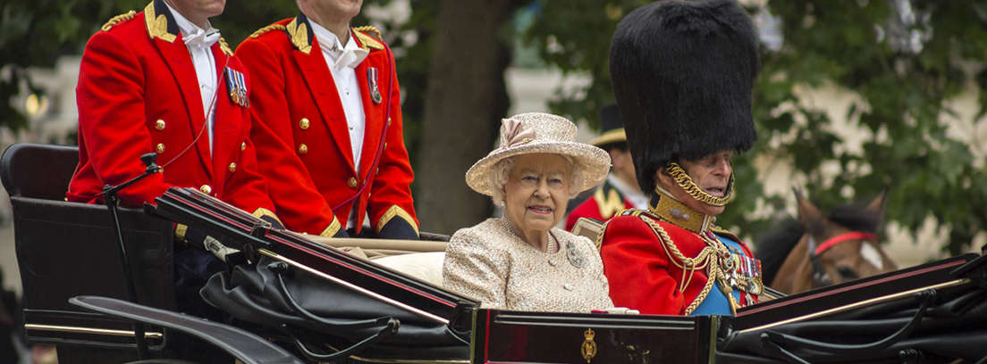 La Reina Isabel II no entiende de edad de jubilación