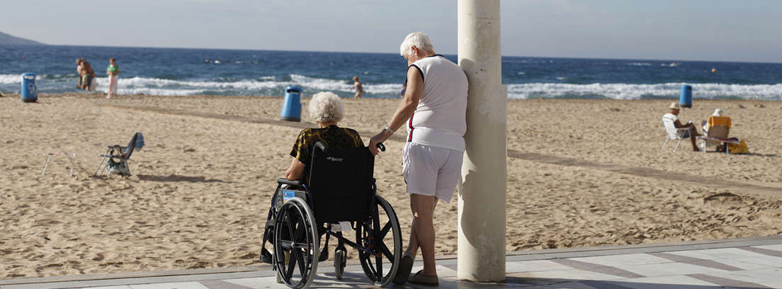 ¿Hay playas accesibles para tercera edad?