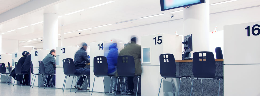 Empleados públicos vs privados en España