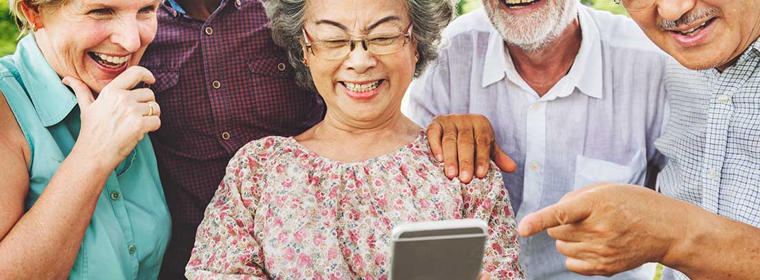 Redes sociales pensadas para personas mayores