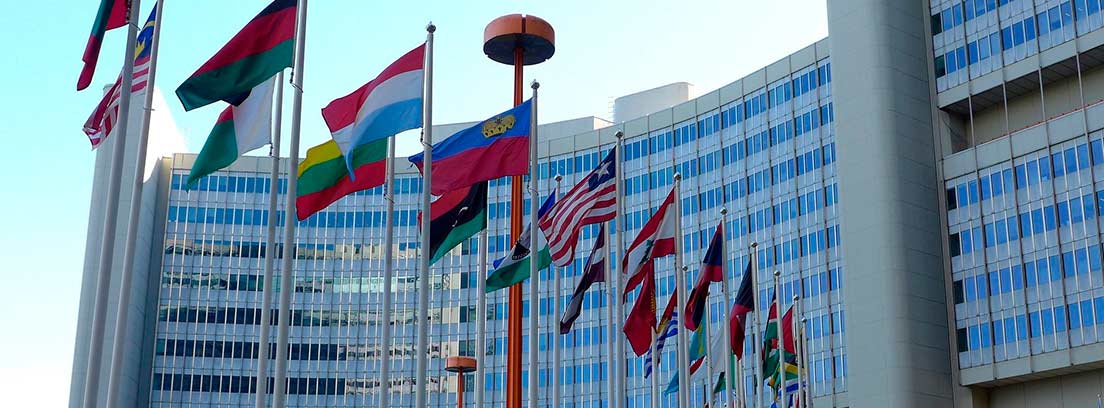 ¿Es lo mismo una embajada que un consulado?