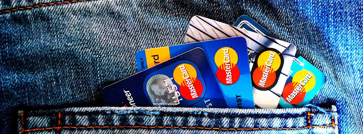 ¿Cómo puedo presentar una reclamación al banco?