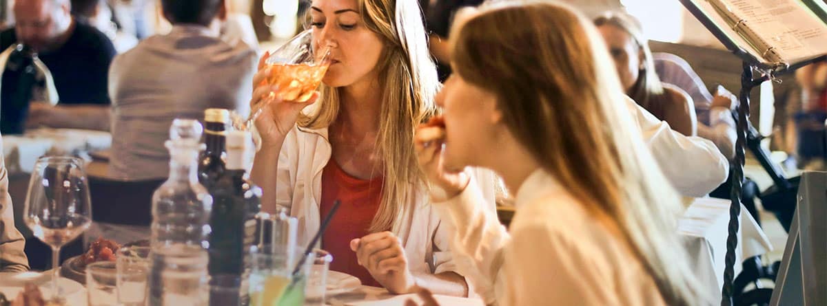 Qué es la tarjeta restaurante y cómo funciona