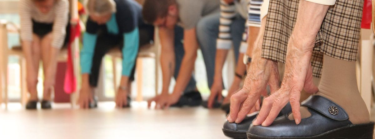 Gimnasia en casa para mayores de 60 años