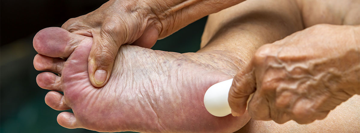 La podología en personas mayores es una cuestión de salud