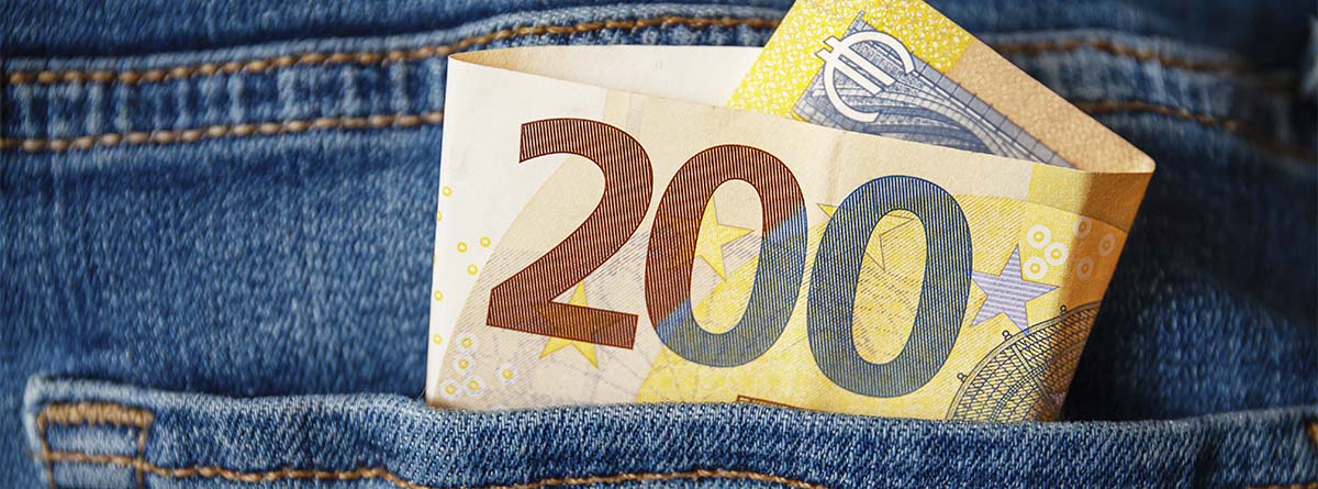 ¿En qué consiste la ayuda de 200 euros?