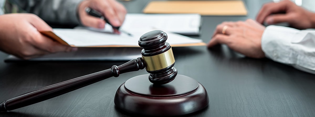 Gastos de defensa jurídica: ¿puedo desgravarlos?