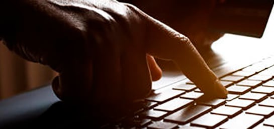 Cómo reclamar un pago con tarjeta fraudulento en un ecommerce