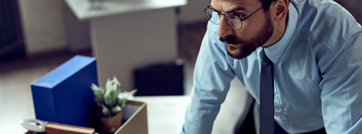 Compatibilidad baja laboral y cese de actividad