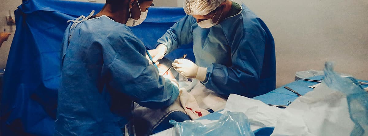 Operación en clínica privada y baja laboral